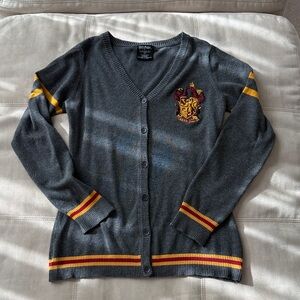Harry Potter Gray Cardigan with Embroidered Gryffindor Crest Juniors Small